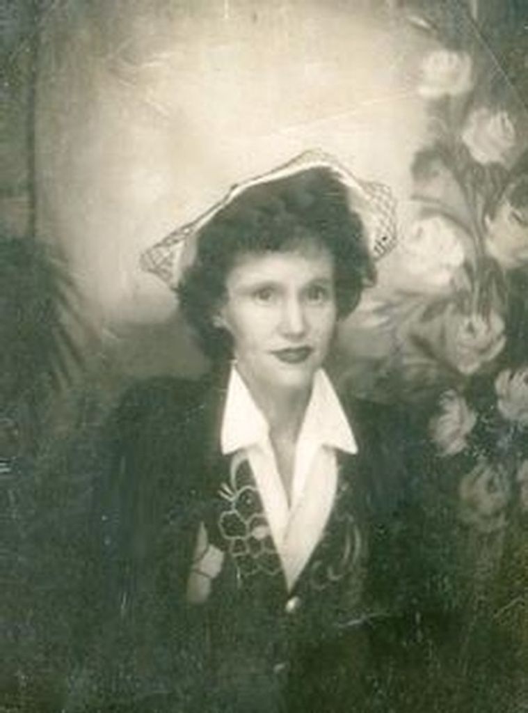 Viola "Vee" Mcelyea