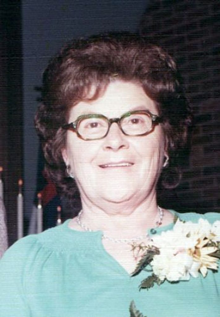 Ethel Maxine Lamp Profile Photo