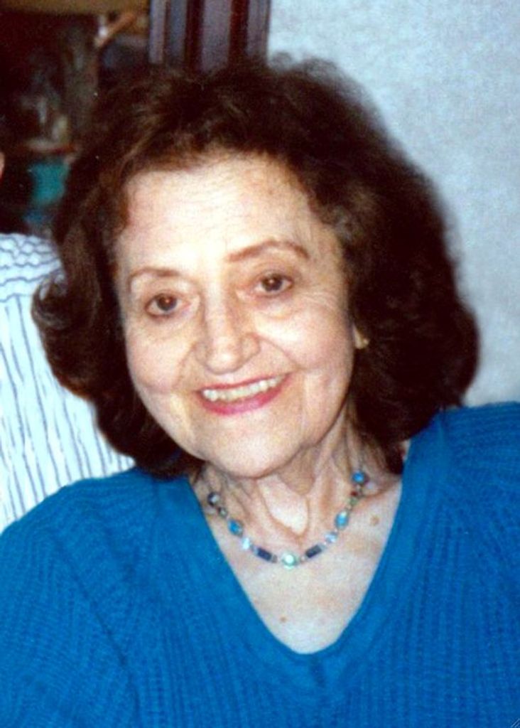 Christine Stathos Glass Profile Photo