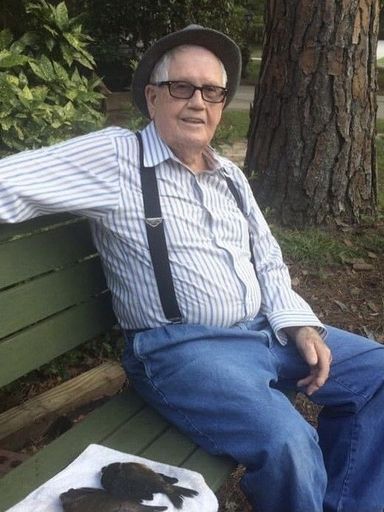Arra Robert Lewis Profile Photo