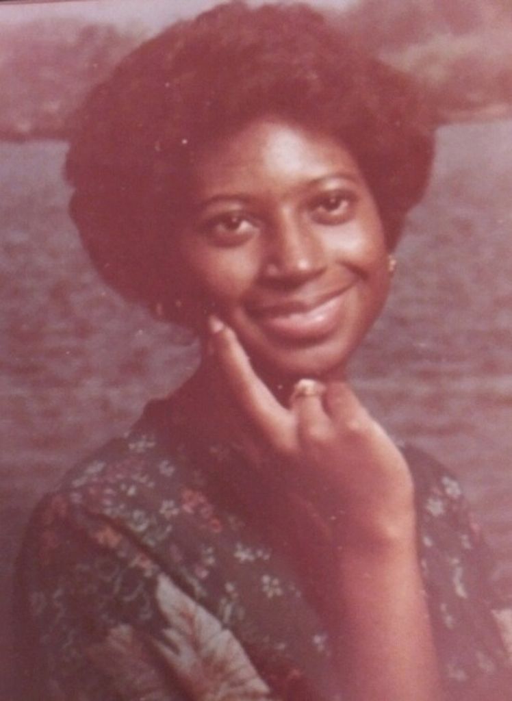 Shizelle (Lisa) Harris Profile Photo