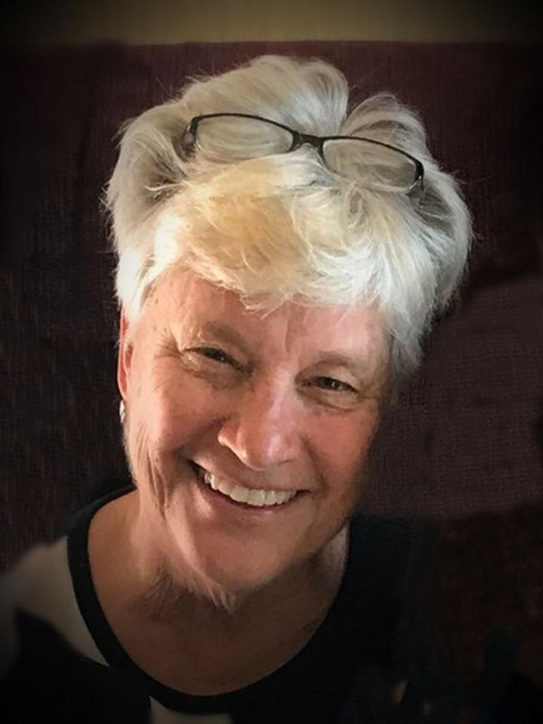 Diane (nee Windsperger)  Aulwes