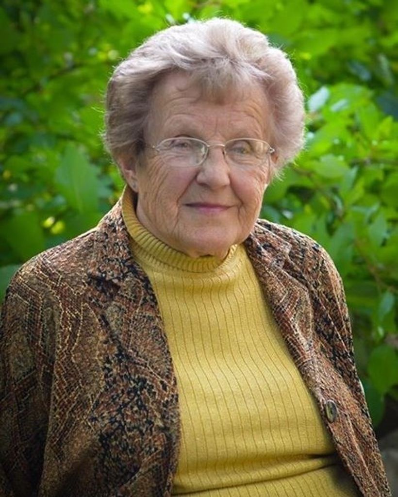 Gertrude "Gertie" Bauer