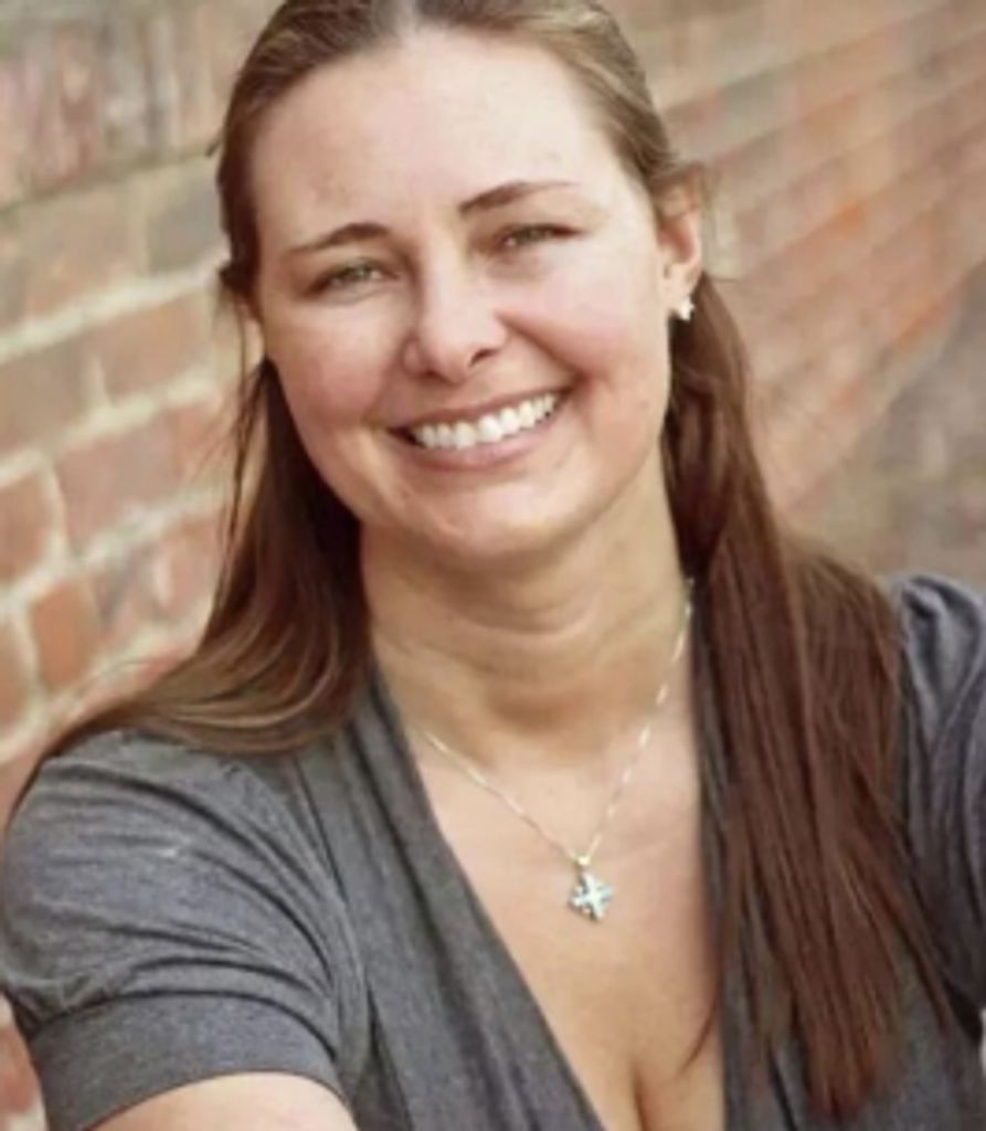 Holly Hodges-Bosse Profile Photo