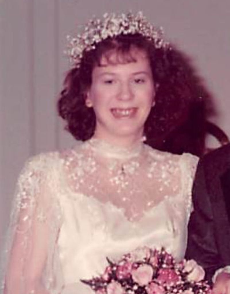 Lisa M Hewitt Profile Photo