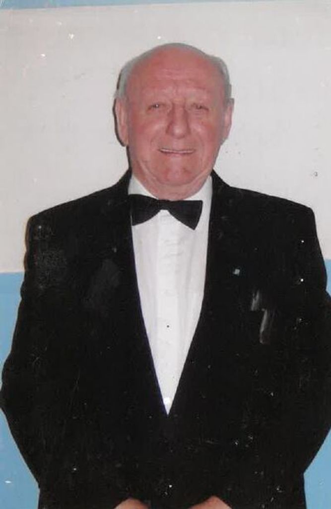 Angus John Marks Profile Photo