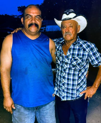 Adolfo Quintanilla photo gallery thumbnail 73 of 80