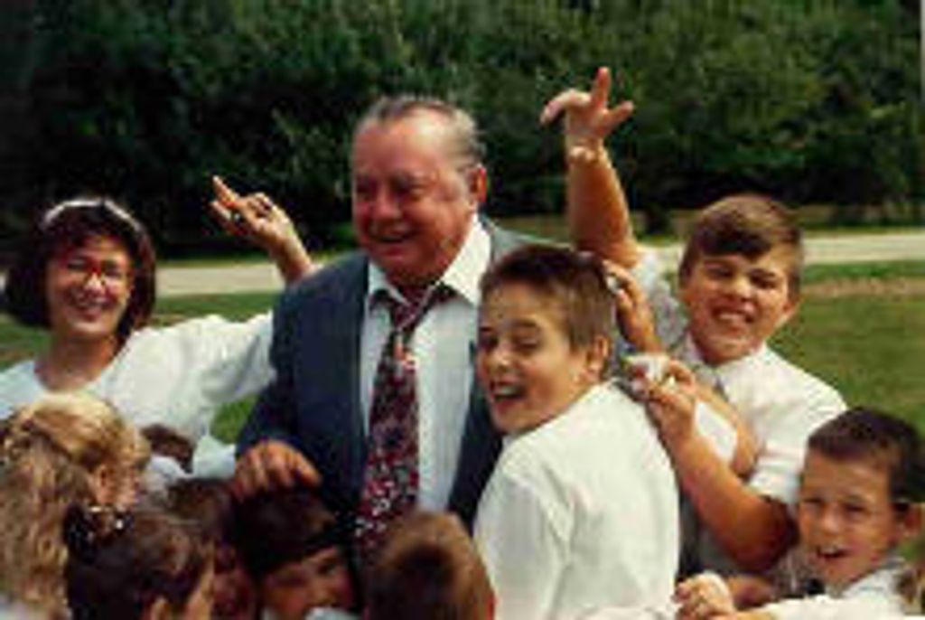 Carlos E. Kelly Jr.