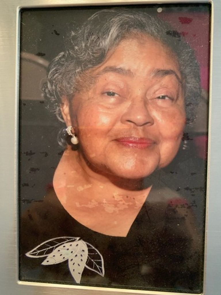 Helen H Moore Profile Photo