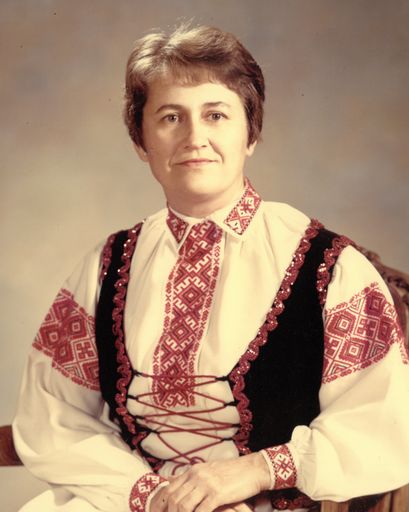 Olga (Lola) Michalczyk's obituary image