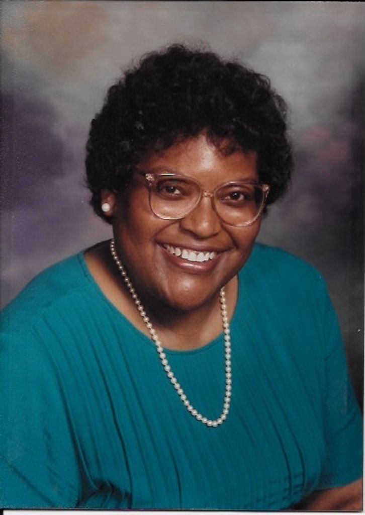 Jaquelyn "Jaqui" Rae Tolson