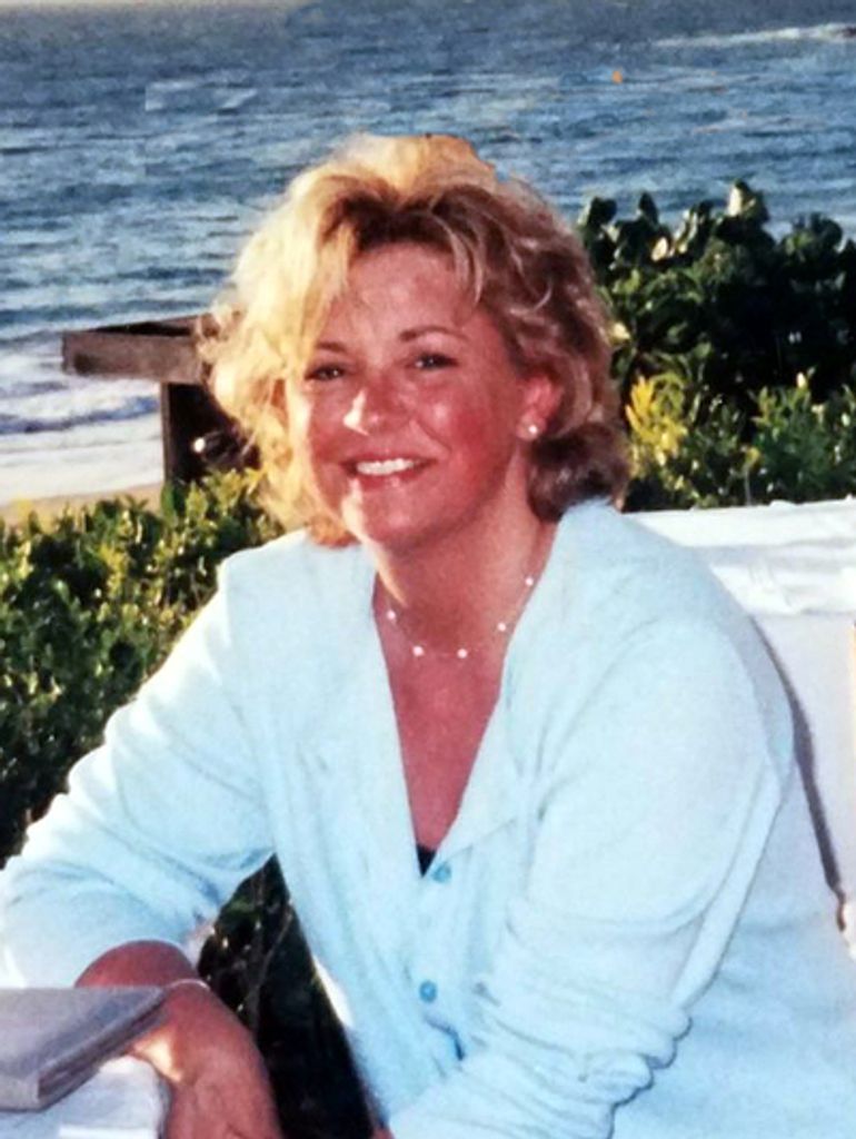 Julie Marie Hennessy Profile Photo