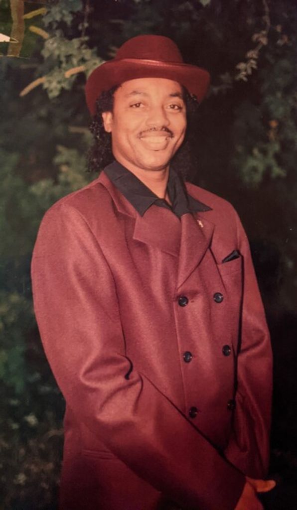 Robert Hawkins Profile Photo