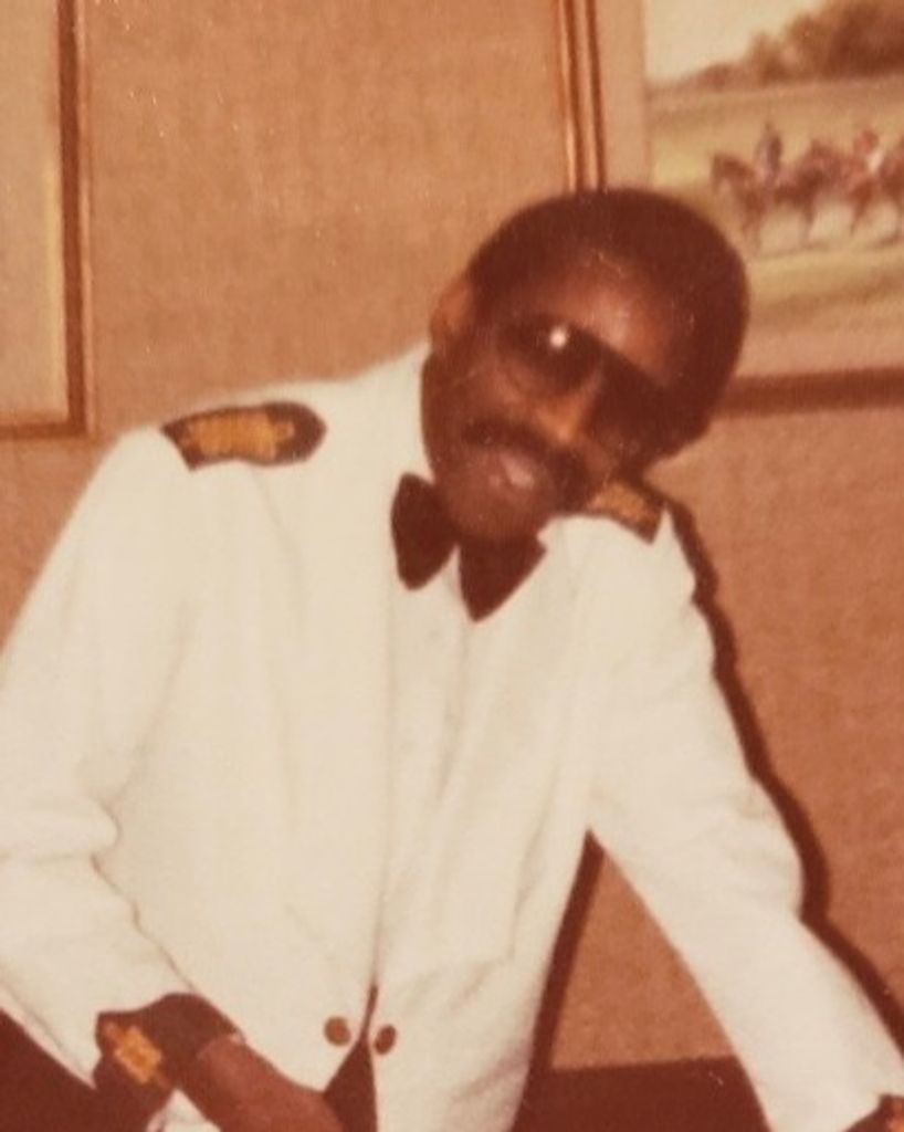 QUNNIE NAY MCCULLOUGH Profile Photo