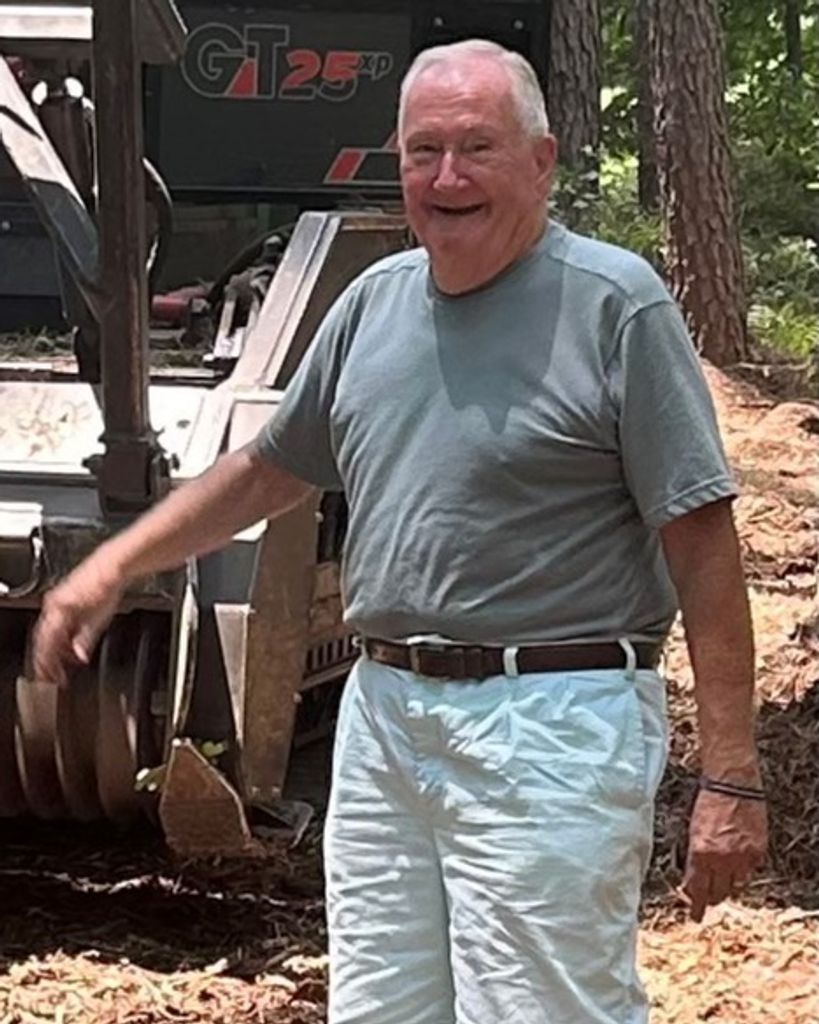 Robert Edward Tucker, Sr. Profile Photo