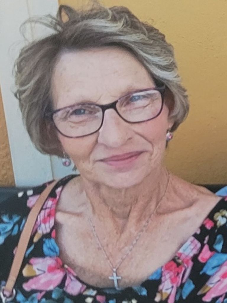 Linda Jones White Profile Photo