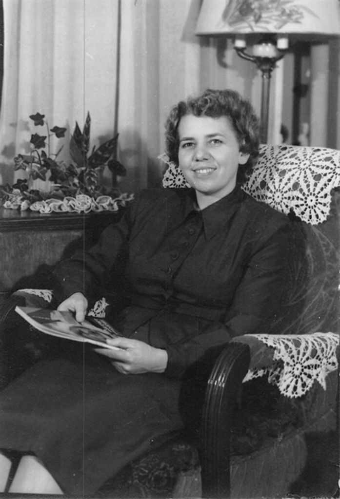 Esther Elizabeth Knudsen Profile Photo
