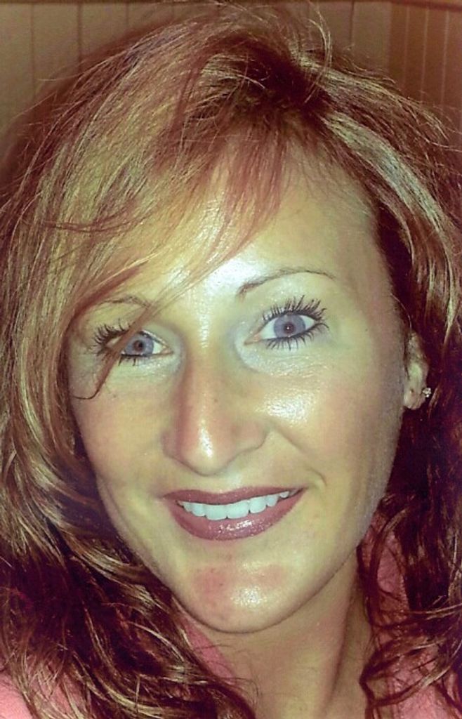 Dana Lynn Dezarn Profile Photo