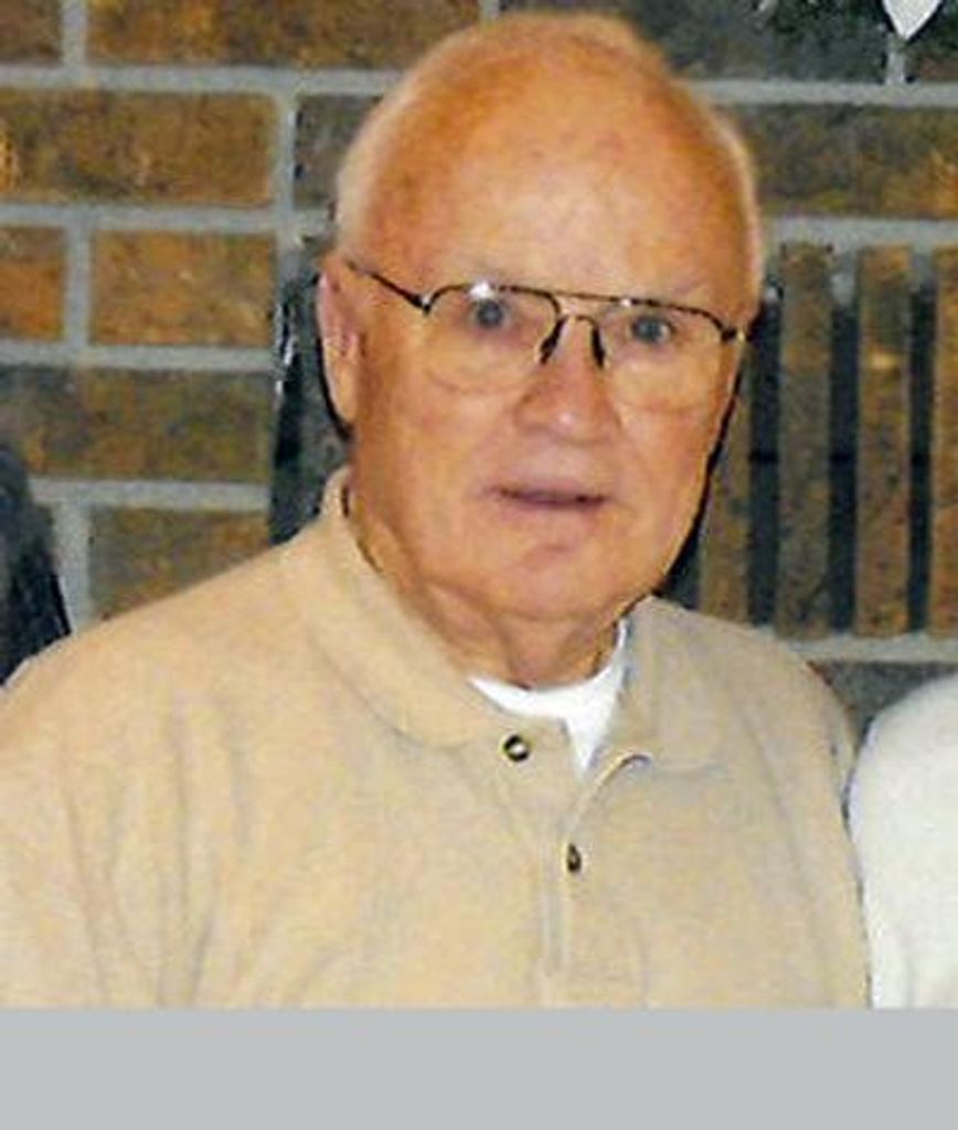 Russell Delmer Hoberecht Profile Photo