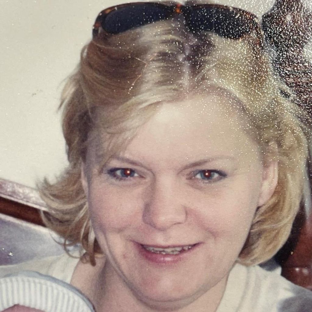 Robin Lynn Hurst