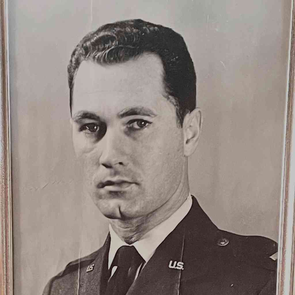 Robert Earl Thomas Profile Photo