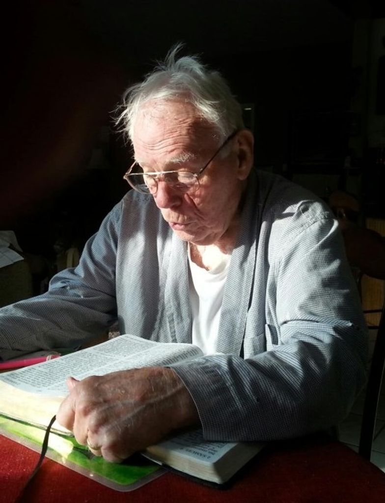 Dr. Ralph Drew Richardson