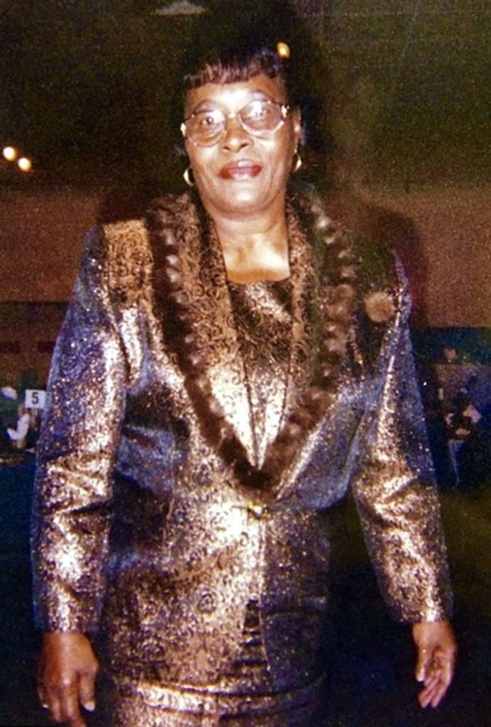 Annie Young Profile Photo