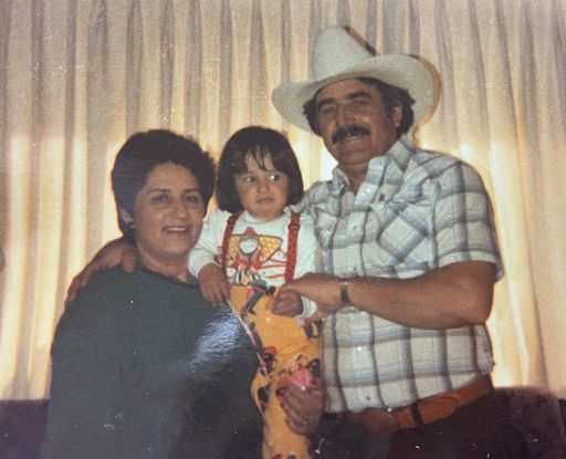 Jose Saenz photo gallery thumbnail 11 of 63