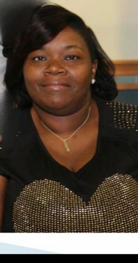 Leneshia Lay Profile Photo