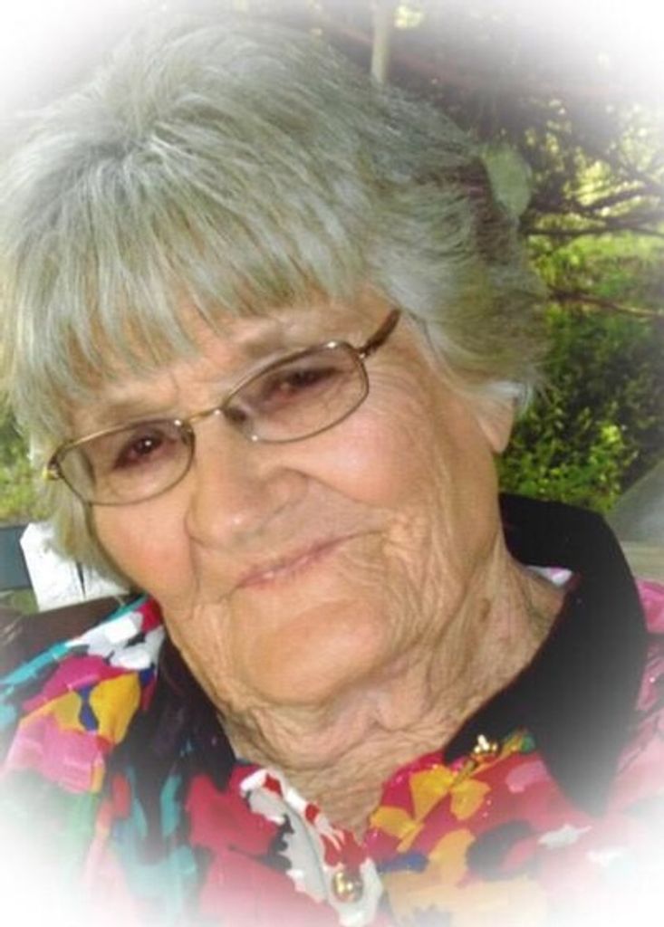 Lottie Katherin Cooper Profile Photo