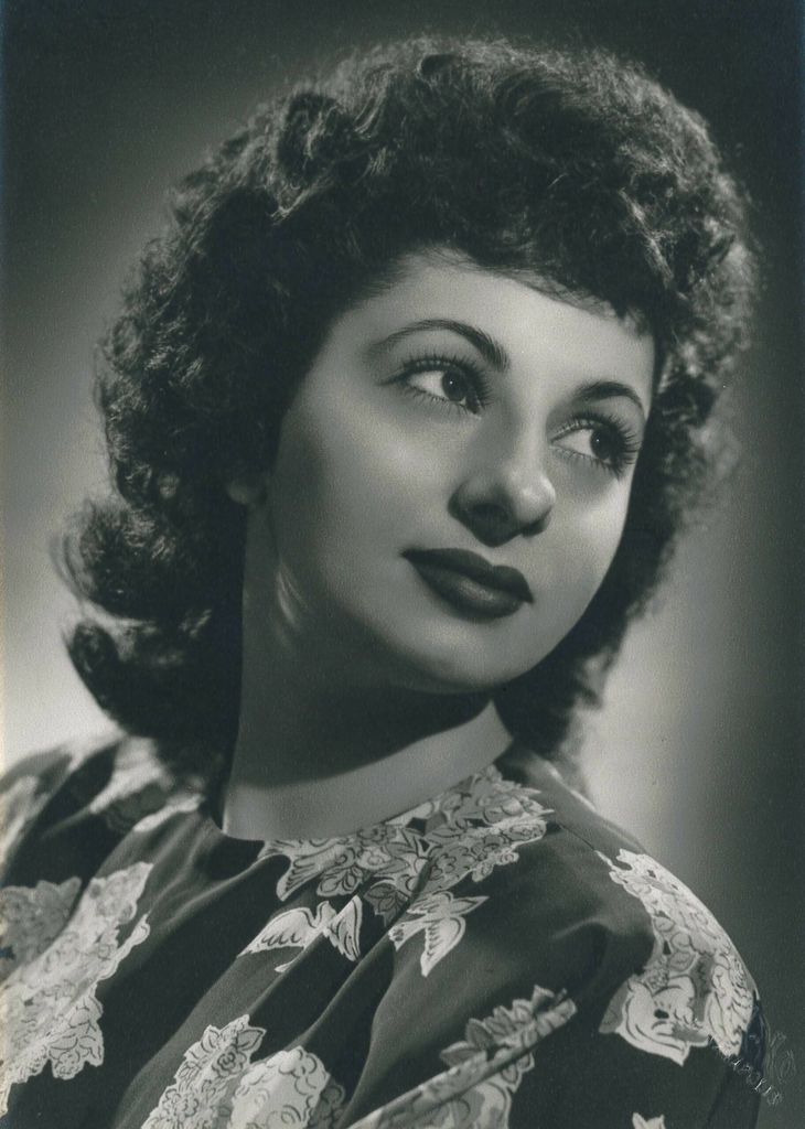 Gloria E. Scali