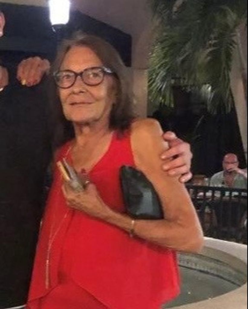 Gloria Marie Beze