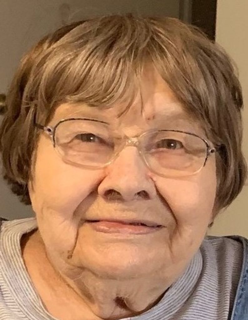 Helen (Kosteniuk)  Edwards