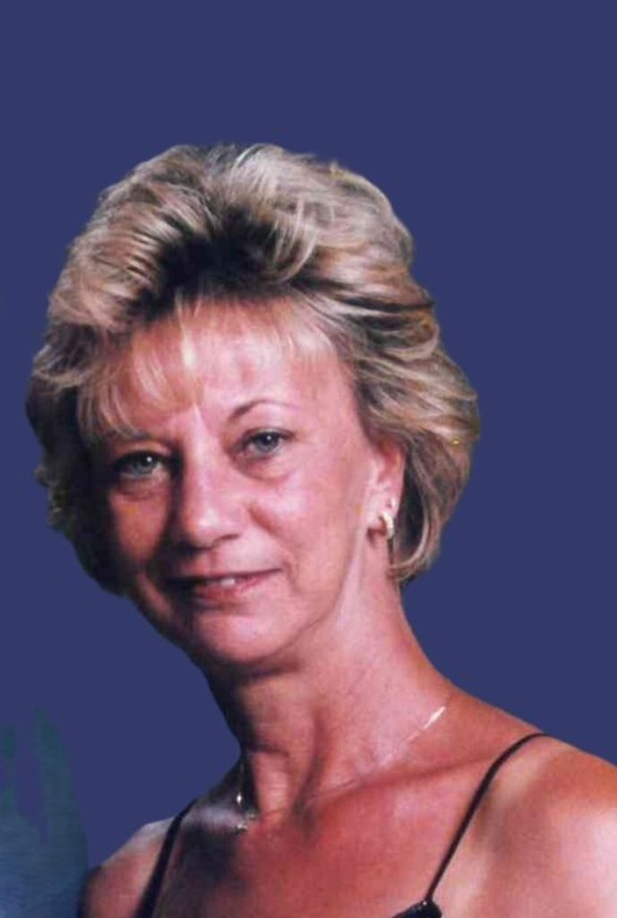 Lucille "Lucy" (Rolan)  Ceculski