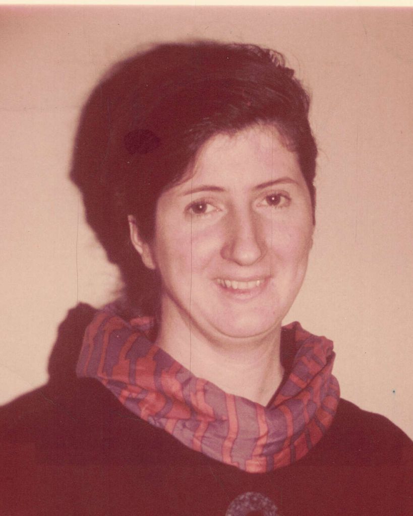 Elizabeth Constantine Profile Photo