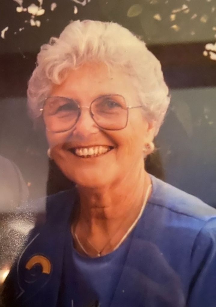 Eileen Louise Simons Profile Photo