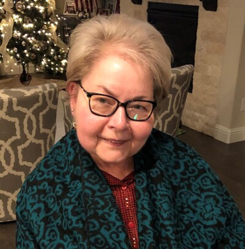Suzanne Holt Profile Photo