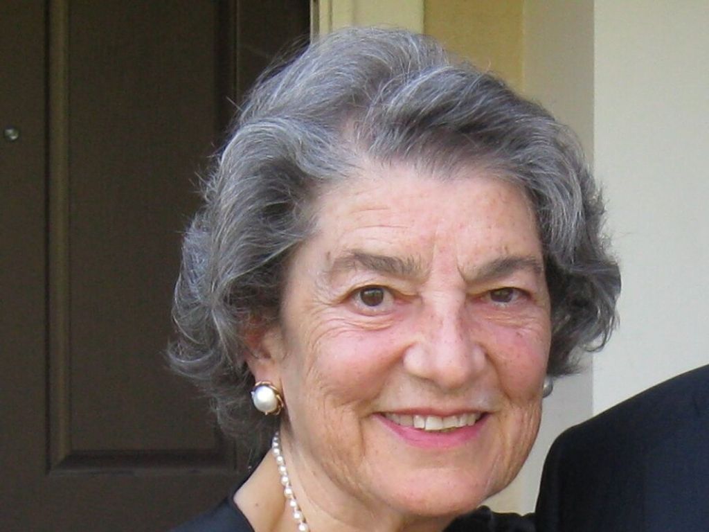 Esther R Kosin