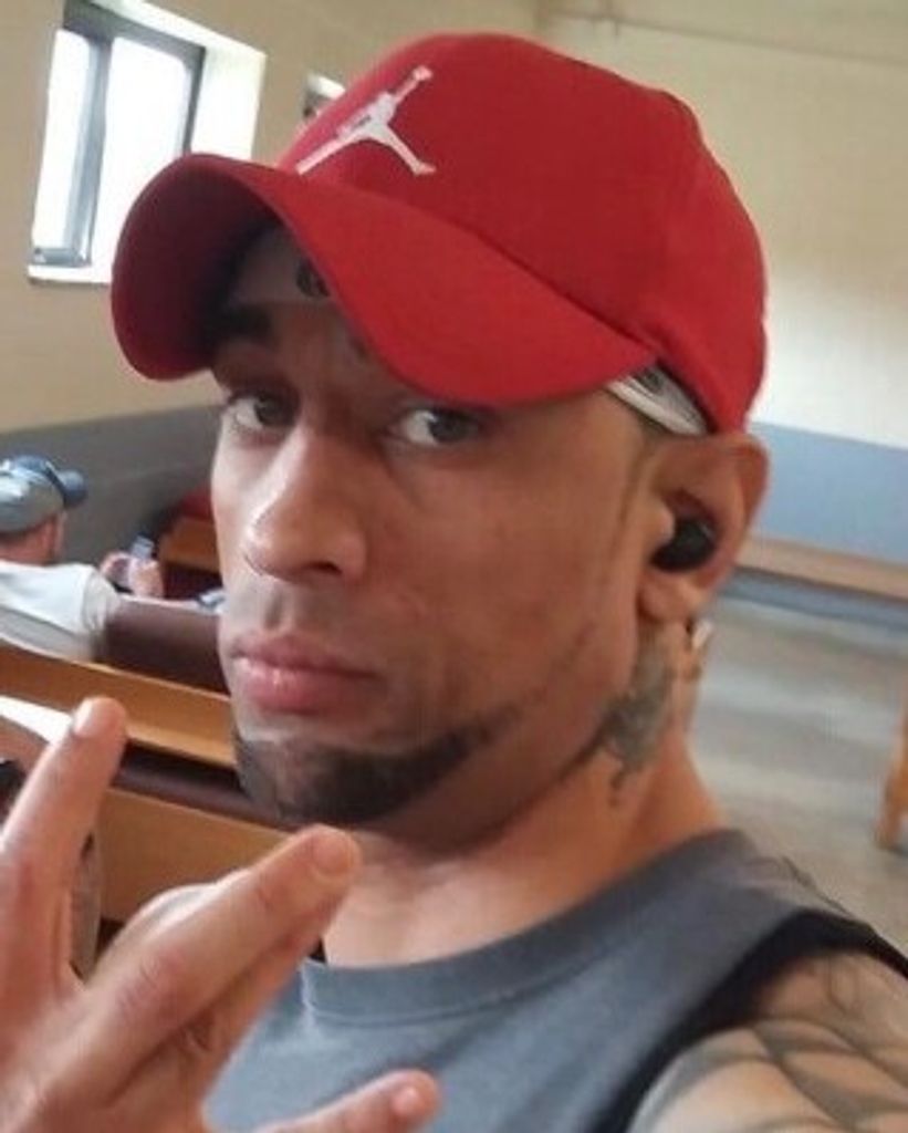 Derrick  Robert Holsinger Profile Photo