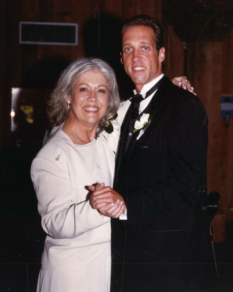 Carol Elizabeth Hartsook