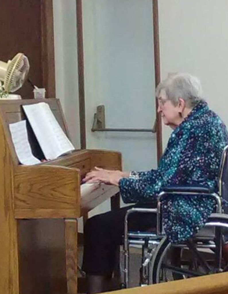 Eleanor Ann (Engler) Carter Profile Photo