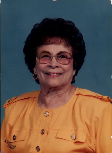 Isabel O. Gonzalez photo gallery thumbnail 44 of 49