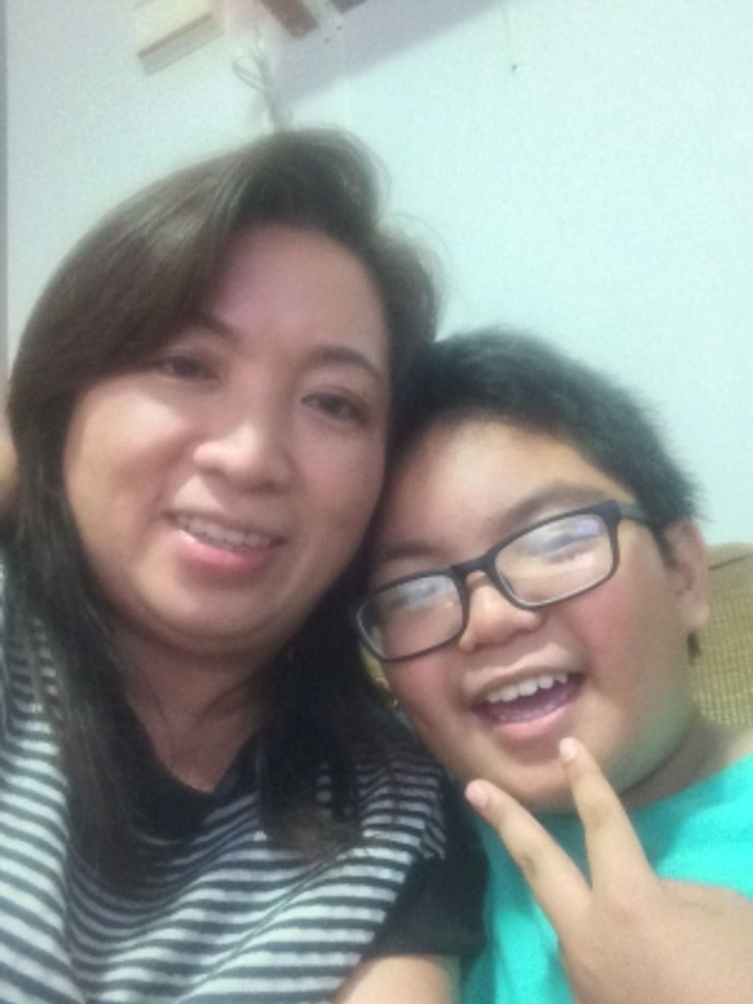 Thao Ngoc Thi Huynh photo gallery image 2 of 2