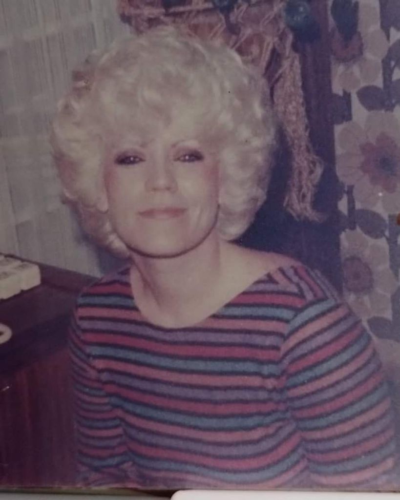 Lynn Victoria Smallwood Profile Photo