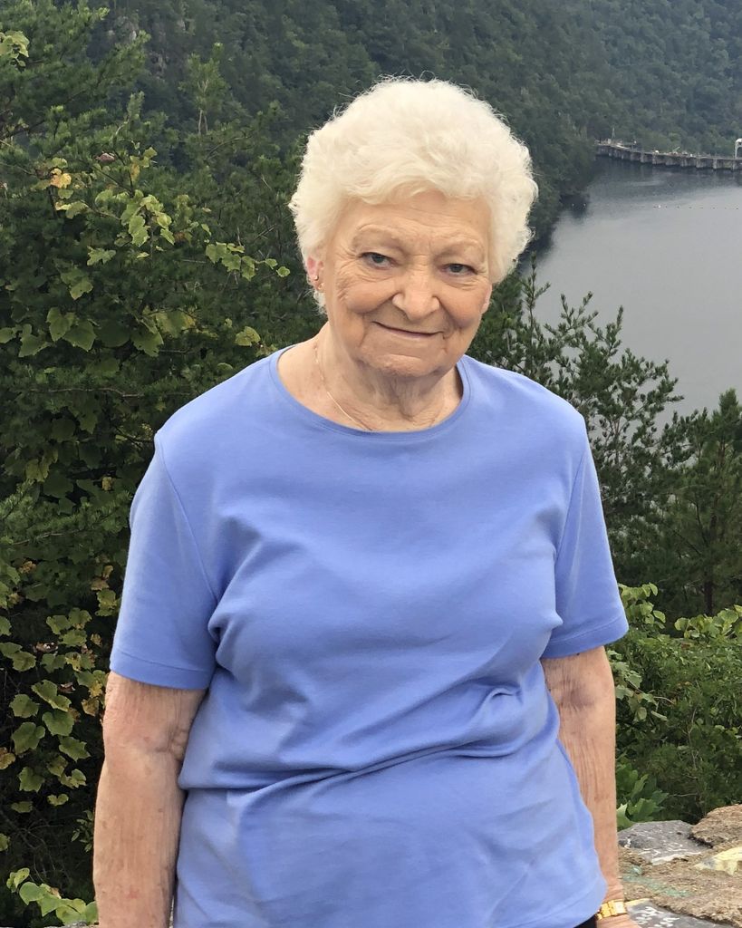 Betty Jane Newhouse Profile Photo