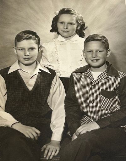 Peter Emil Carmody photo gallery thumbnail 9 of 121