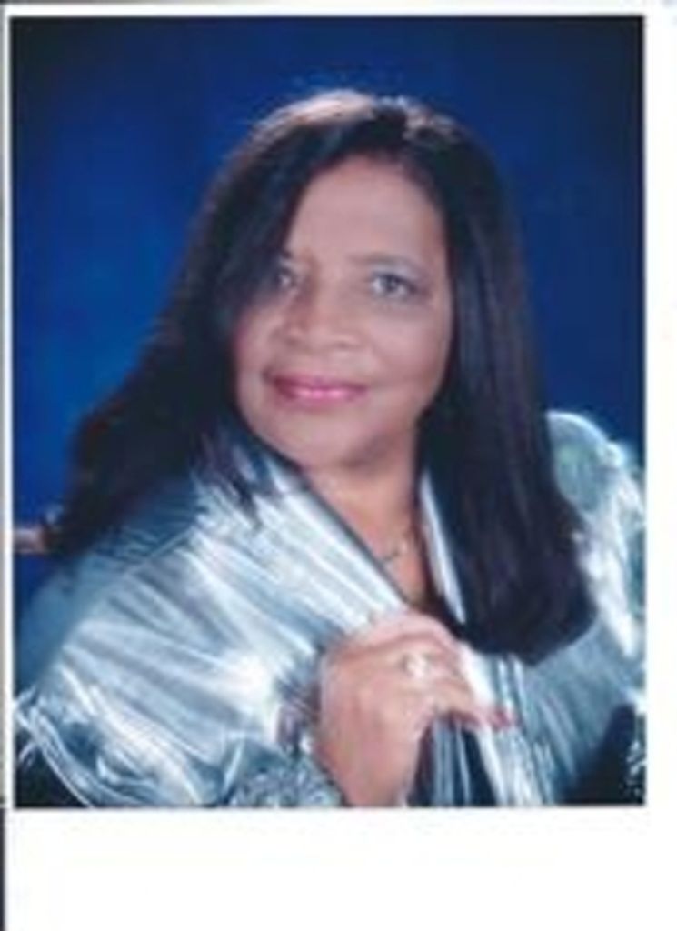 Evelyn Shatteen Lovett