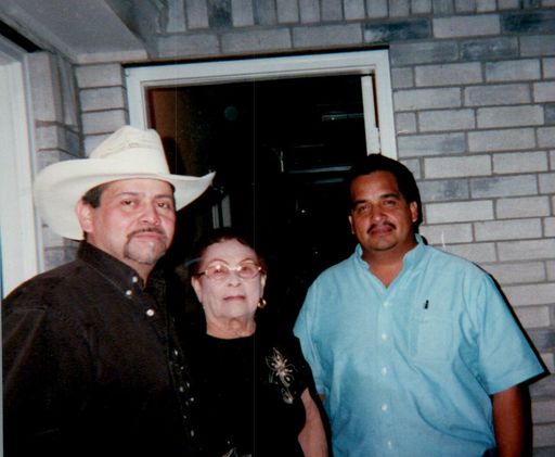 Isabel O. Gonzalez photo gallery thumbnail 40 of 49