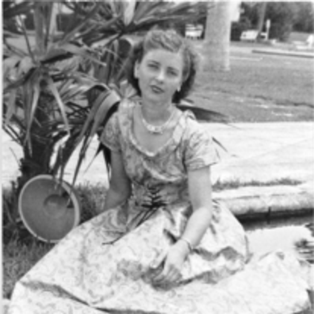 Eva Lou Tidwell