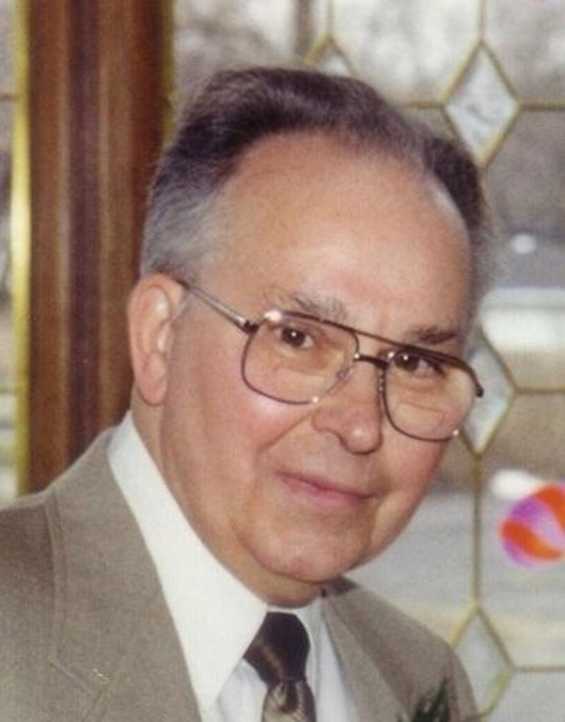 Raymond M Lipinski